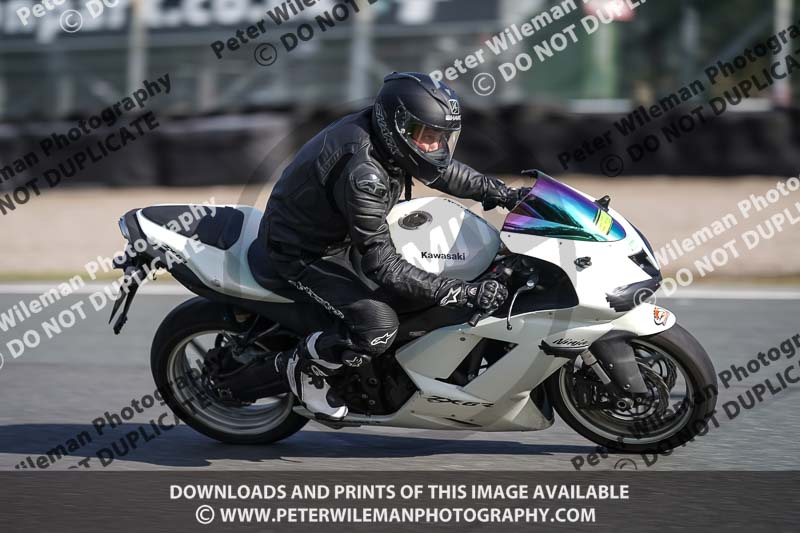 anglesey;brands hatch;cadwell park;croft;donington park;enduro digital images;event digital images;eventdigitalimages;mallory;no limits;oulton park;peter wileman photography;racing digital images;silverstone;snetterton;trackday digital images;trackday photos;vmcc banbury run;welsh 2 day enduro